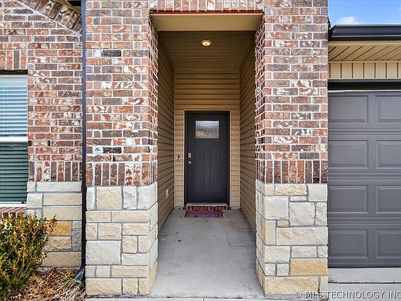 3rd image of 2004 Harriman Cir