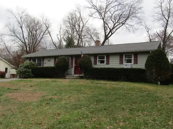 81 Autumn Dr, Northampton, MA 01062