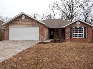 19 Dunstable Dr, Bella Vista, AR 72714