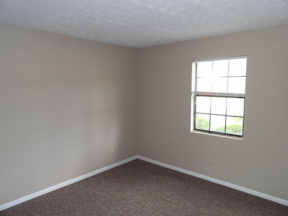5th image of 207 Landings Dr APT 3