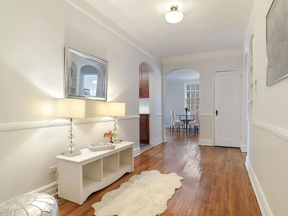 1st image of 225 Park Pl APT 2F