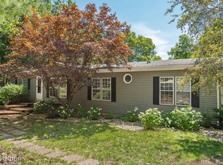 38 Magnolia Dr, Putnam, IL