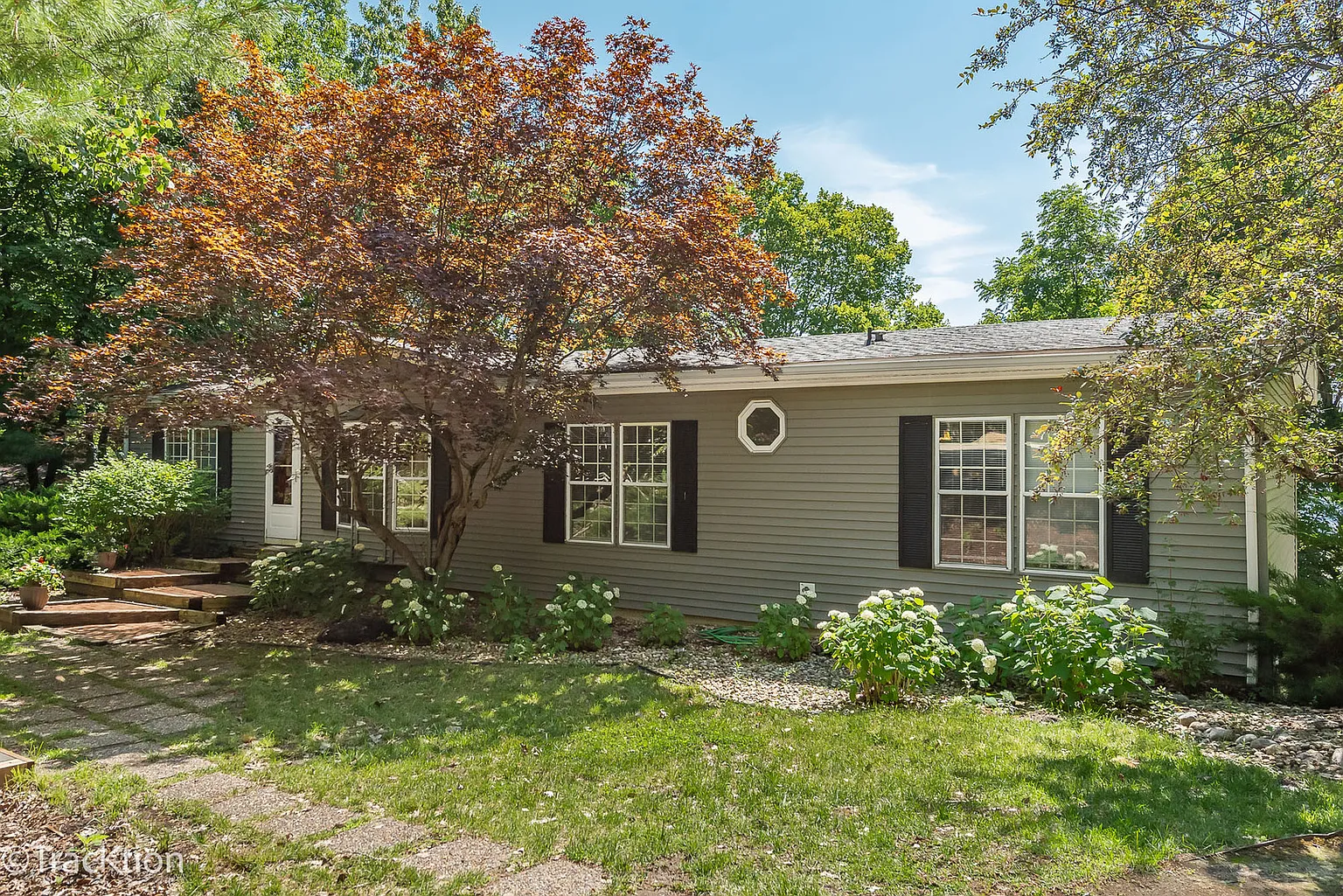 38 Magnolia Dr photo 1