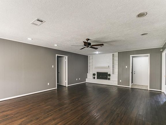 5th image of 10015 Greencreek Dr