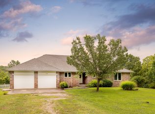 575 Camp Creek Rd, Highlandville, MO 65669