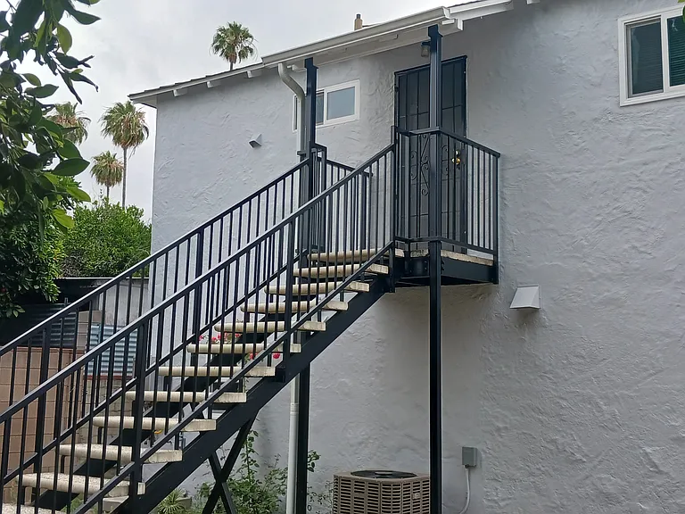 6723 Tyrone Ave #A — Photo 1