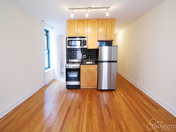 4th image of 270 6th Ave APT 24