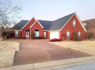 1660 Crossing Dr, Horn Lake, MS 38637