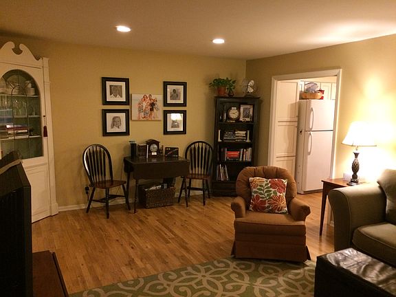 3rd image of 3472 Lansdowne Dr