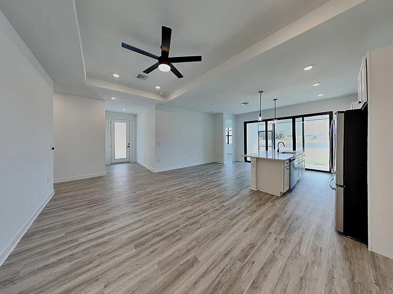 1128 Bismarck Rd — Photo 7