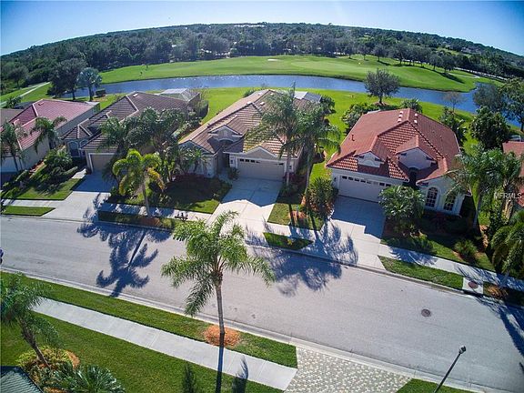 3rd image of 5649 Whispering Oaks Dr