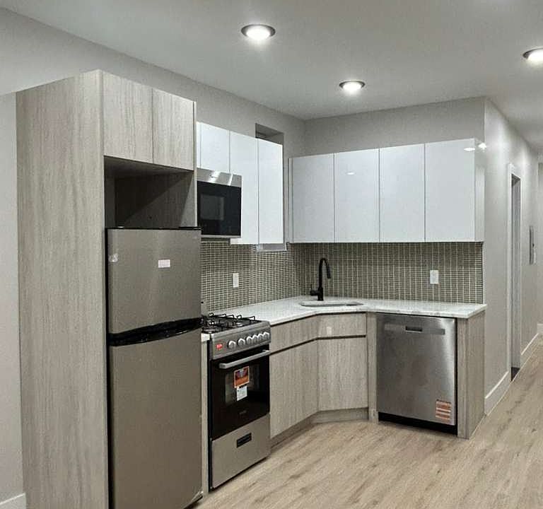 1st image of 330 50th St #53A