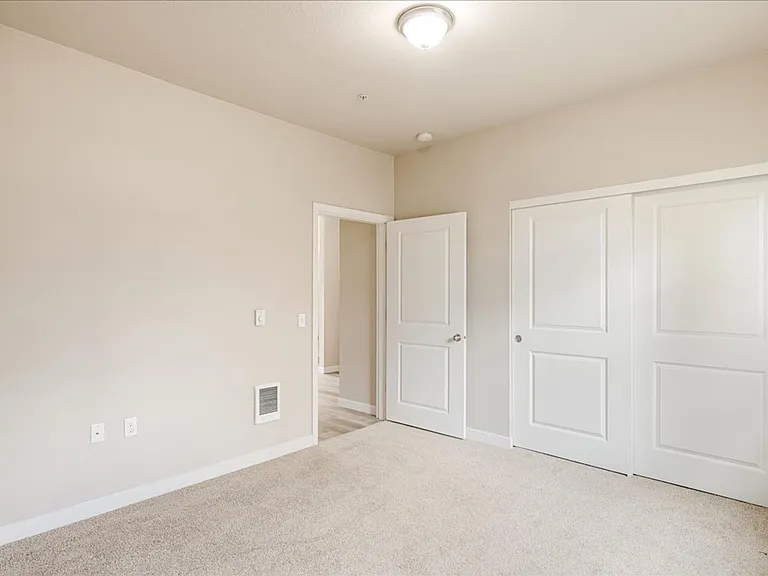 Hawk's Point Apartments — Photo 29