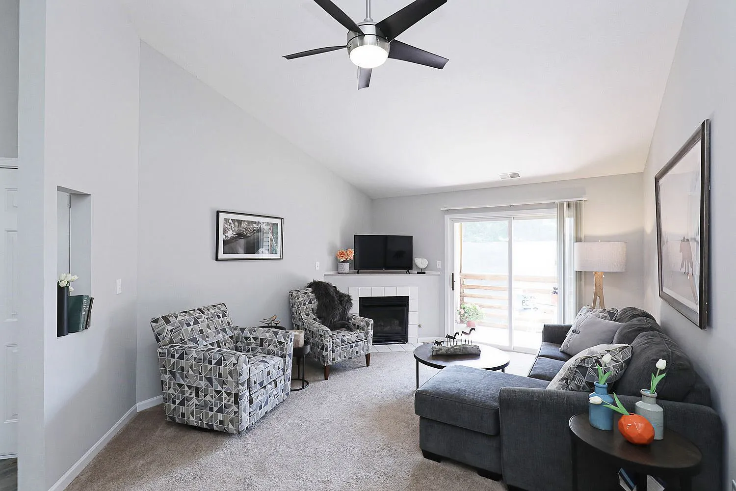 Compass Pointe — Photo 2