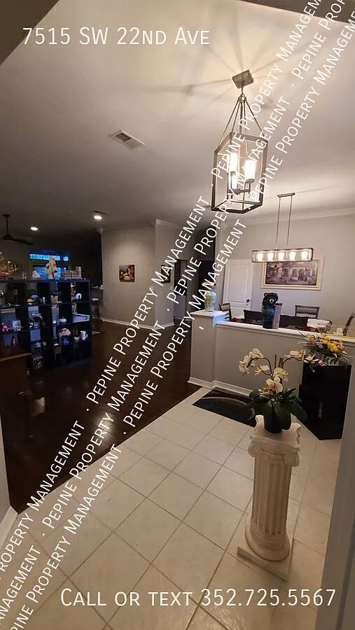 Spacious 3-Bedroom Home with Office, Fenced Yard & Screened Lanai — Photo 4