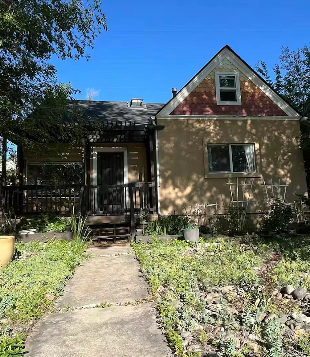 3 bed, 1264 sqft, $2,400 — Photo 1