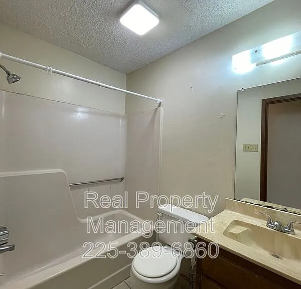 10642 Stanley Aubin Ln #C — Photo 11