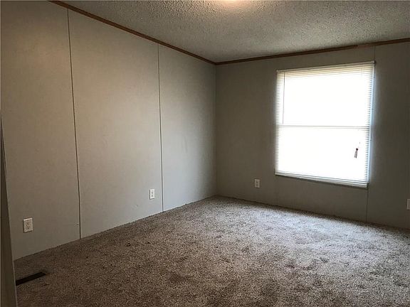 2nd image of 15401 Carolyn Dr