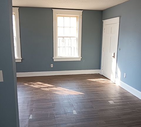 4th image of 104 S Jefferson St #19