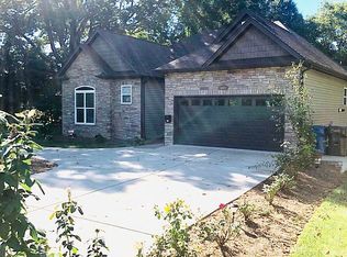 127 16th Ave NW, Hickory, NC 28601