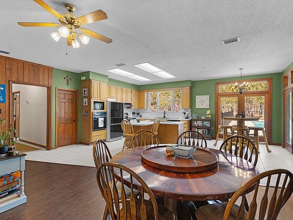 4th image of 100 W Davis Walker Rd