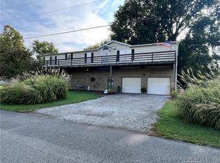 106 N 3rd St, Jeffersonville, IN 47130