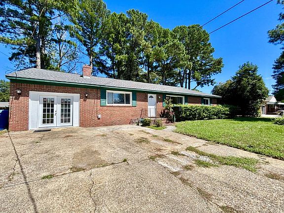 2nd image of 1004 Anoka Ave