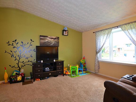 3rd image of 1293 Cinnamon Pl