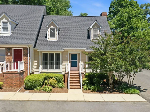 1121 Sherwood Dr APT 10, Burlington, NC 27215