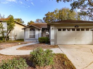 2506 Wrencrest Cir, Valrico, FL 33596