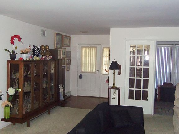 4th image of 503 Tiffany Lane #A