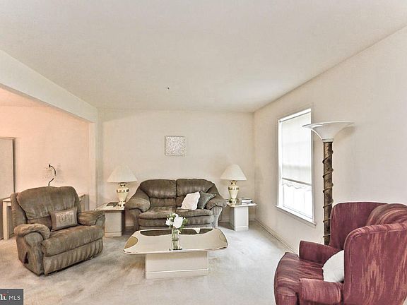 5th image of 2565 Markham Ln