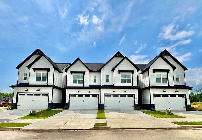 10376 May Flowers St