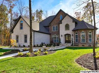 26 Scenic Loop Rd, Huntsville, AL 35803