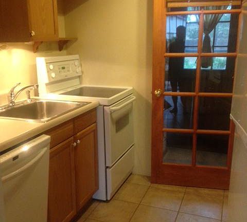 Diswasher; microwave; garbage disposal