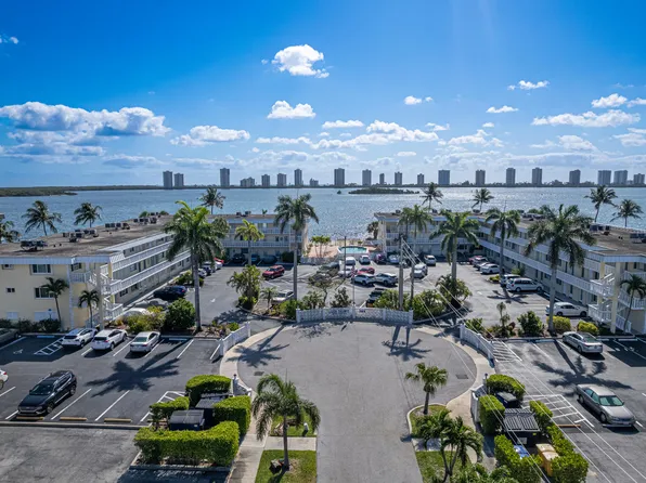 101 Doolen Court #210, North Palm Beach, FL 33408