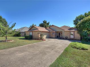 2225 Oak Bluff Dr, Flower Mound, TX 75028