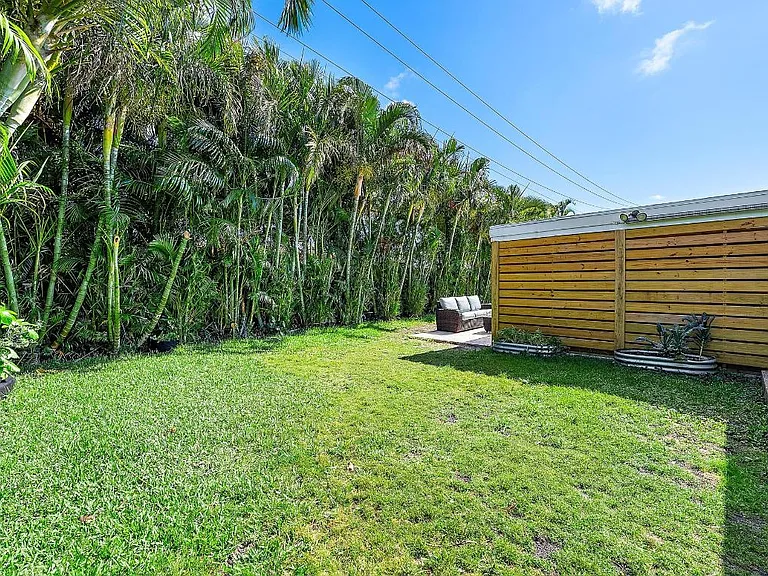 409 Lighthouse Dr — Photo 25