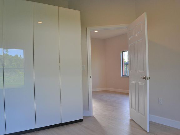 5th image of 5800 Golden Gate Pkwy #2