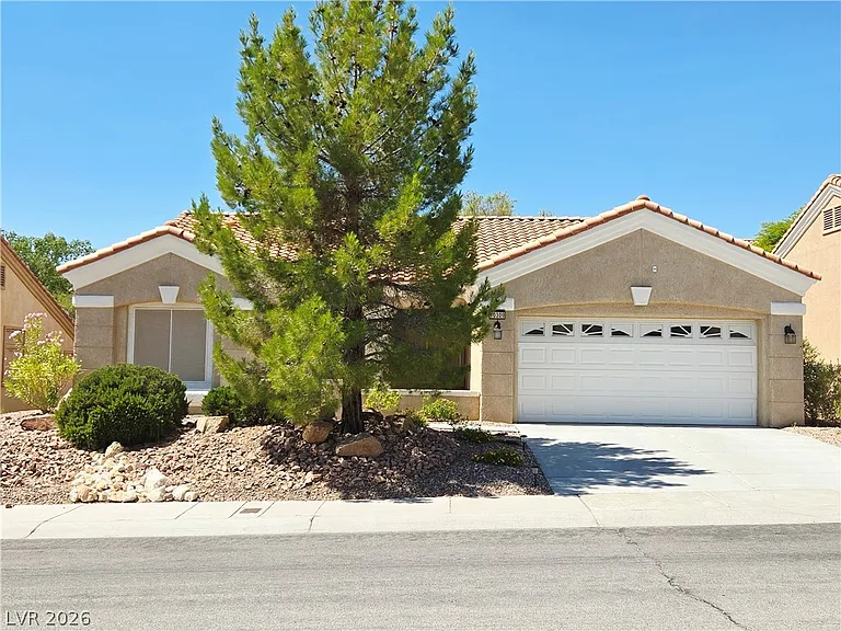 10309 Longwood Dr — Photo 2
