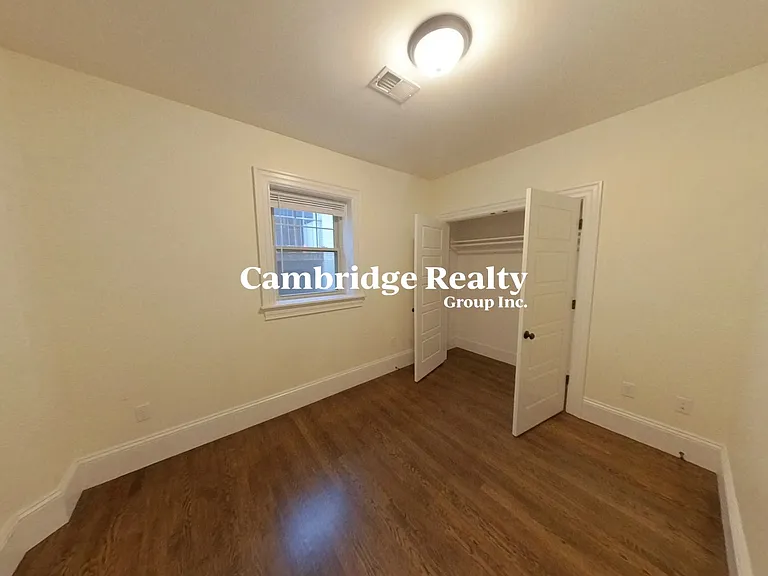29 Commonwealth Ter #2T — Photo 5