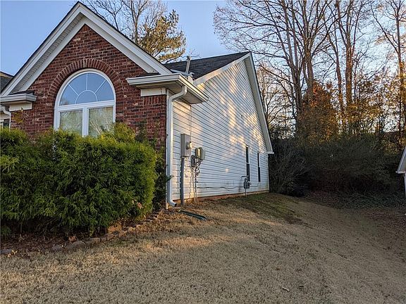 2nd image of 1023 Noble Oak Ct