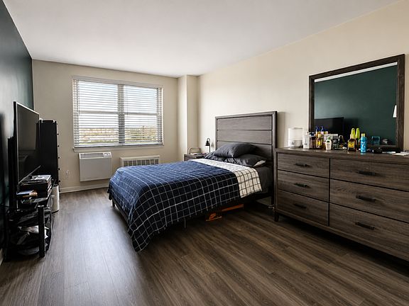 5th image of 3215 Avenue H APT 10H