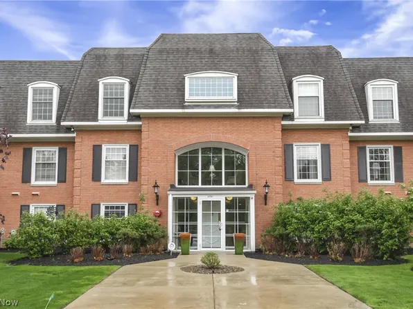 22701 Center Ridge Rd APT 212, Rocky River, OH 44116