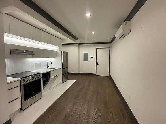 2nd image of 1078 Bergen St #2A