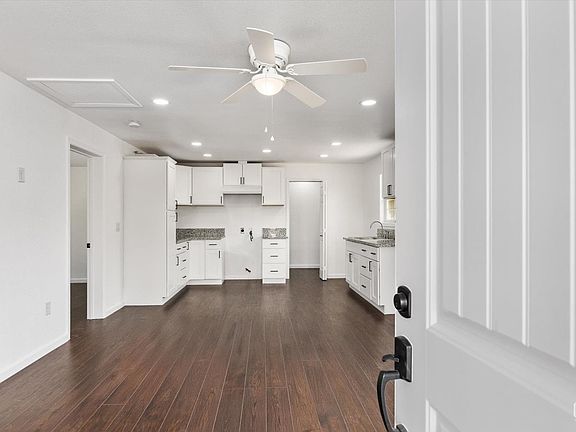 5th image of 303 F St