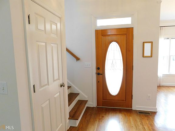2nd image of 980 Mount McKinley Dr