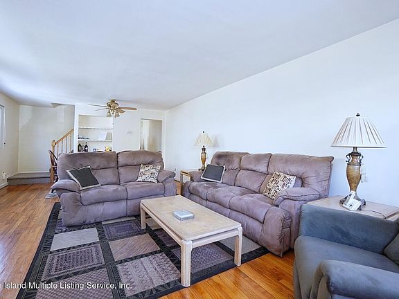 3rd image of 557 Oder Ave