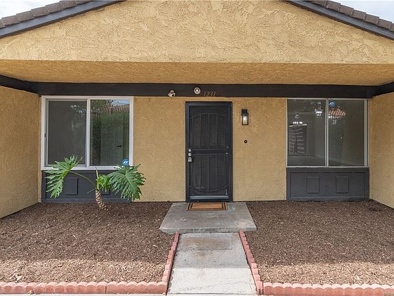 2nd image of 1231 S Buena Vis
