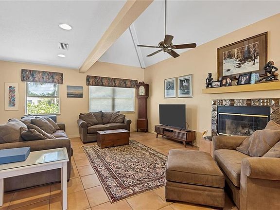 5th image of 171 Bocilla Dr